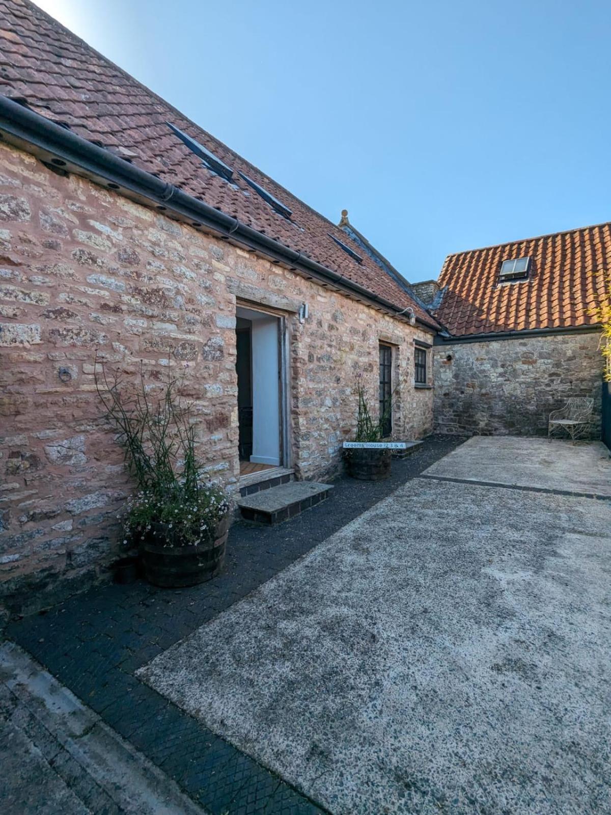Regilbury Court, Grooms House Redhill  Экстерьер фото